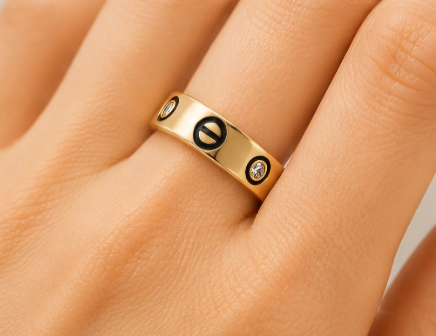 Iconic Love Screw Diamond Band