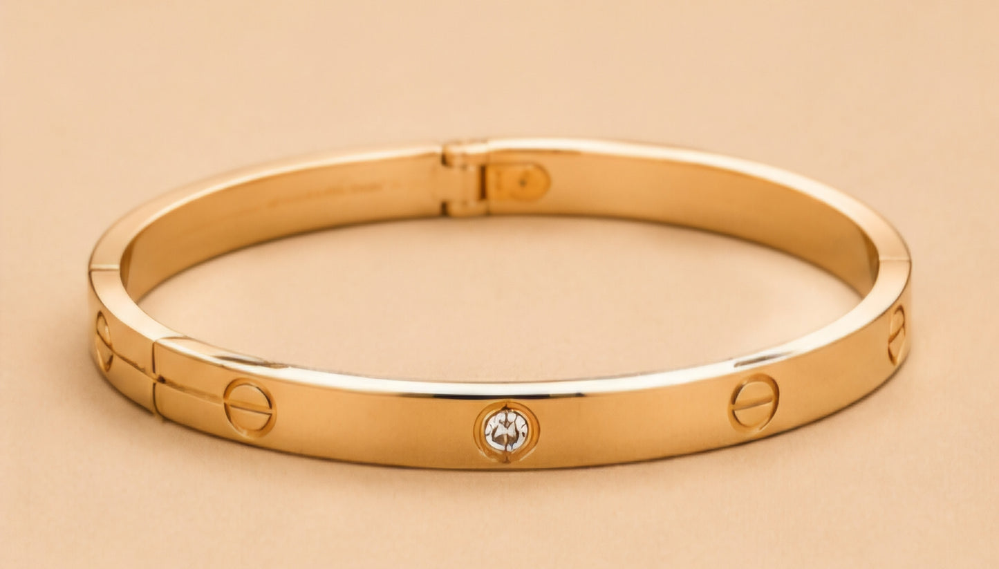 Solitaire Signature Bangle